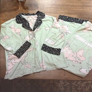 BEAUTY SLEEP SOCIAL 2-Piece Pajama set continents.  XS